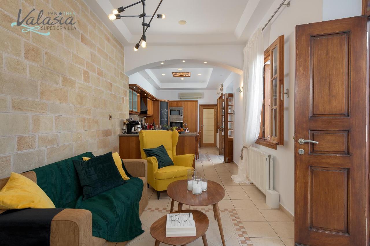 Vila Panthea Valasia Boutique *