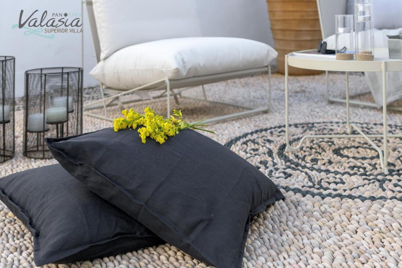 Panthea Valasia Boutique *