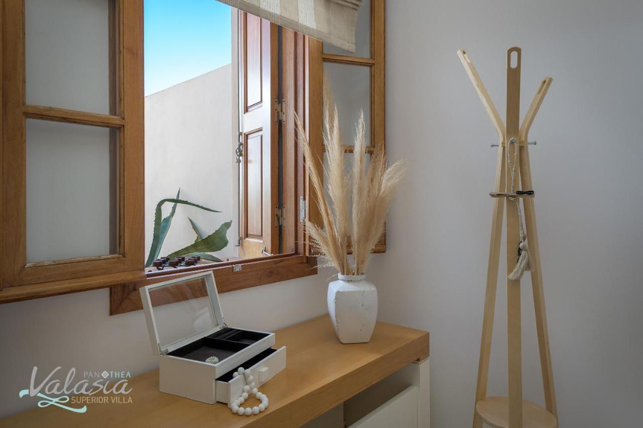 Panthea Valasia Boutique *
